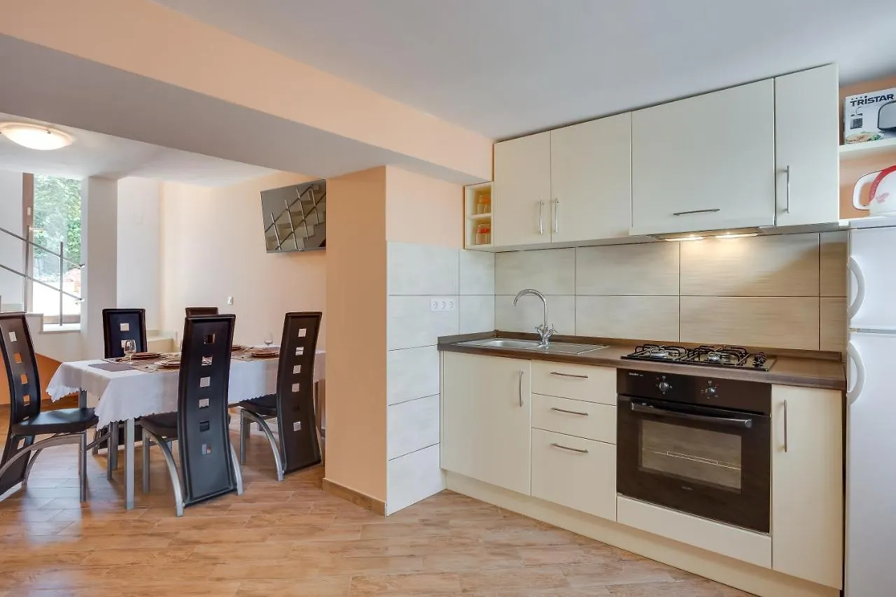 Holiday Home Ema - Happy Rentals Tar-Vabriga Croatia