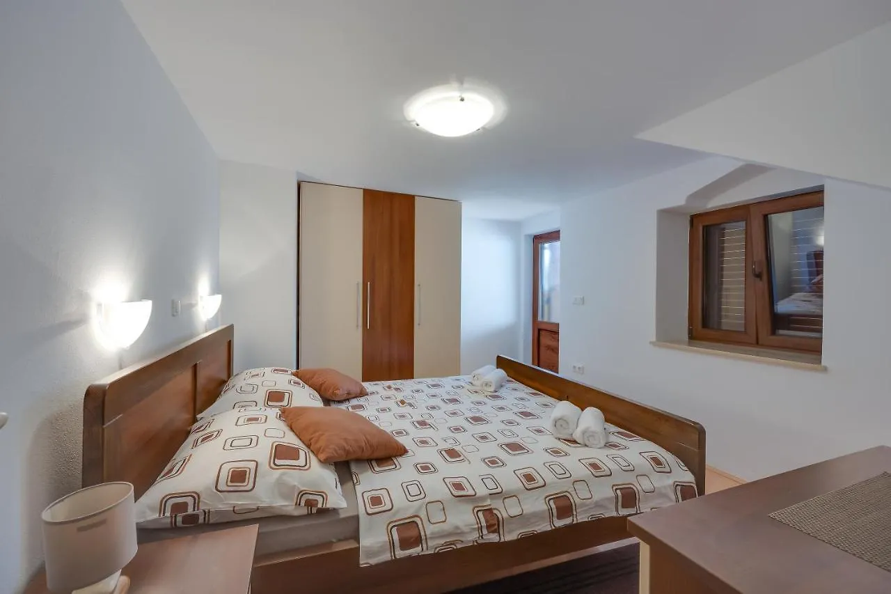 Holiday Home Ema - Happy Rentals Tar-Vabriga