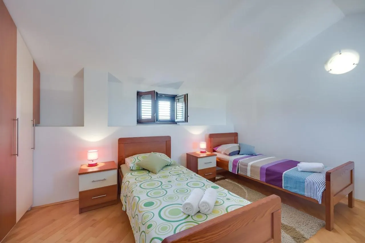 Holiday Home Ema - Happy Rentals Tar-Vabriga Croatia